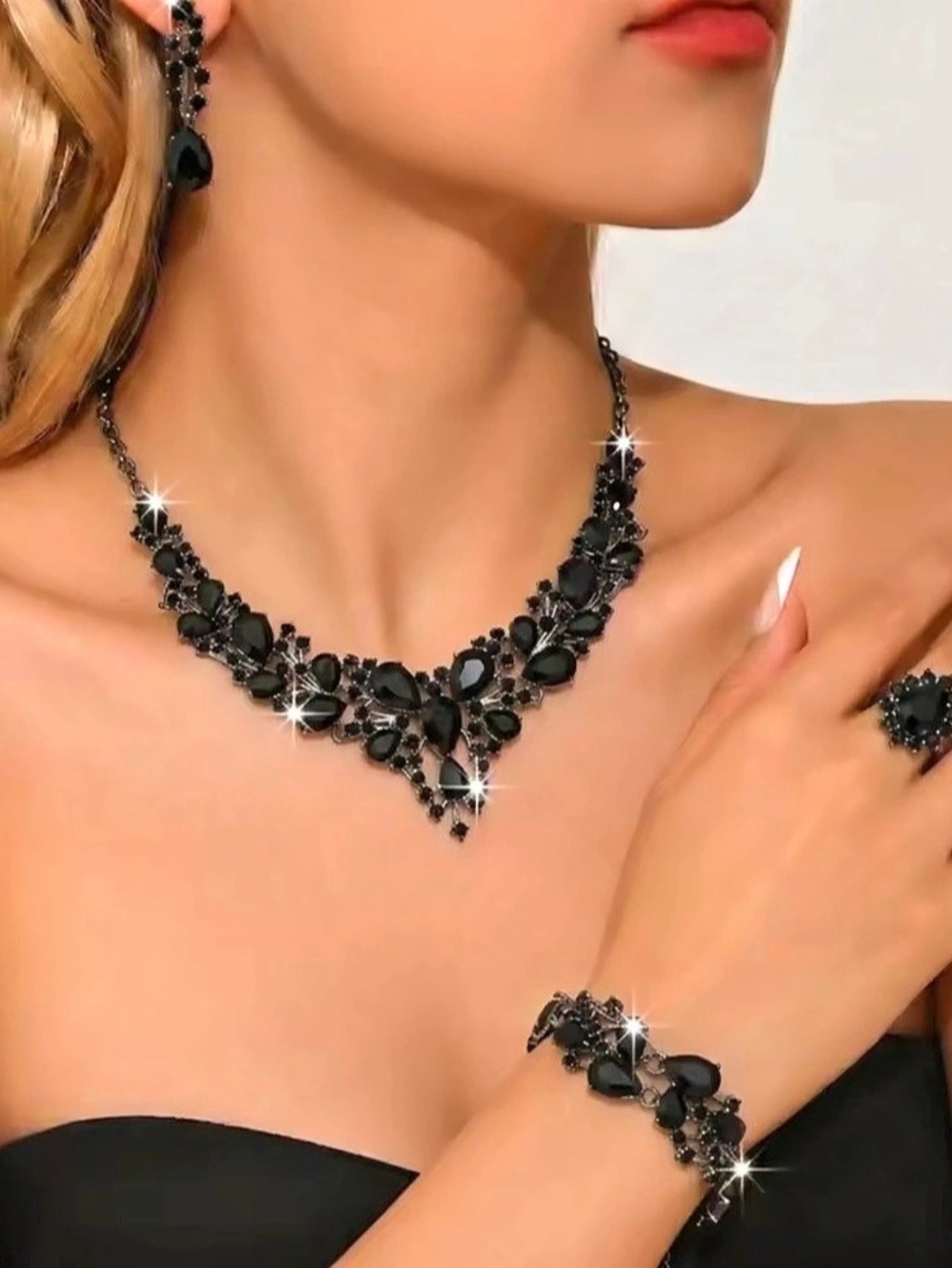 New Black Floral Jewelry Set